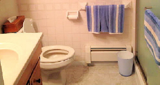 Cabin 8 Bathroom With A Bath Tub