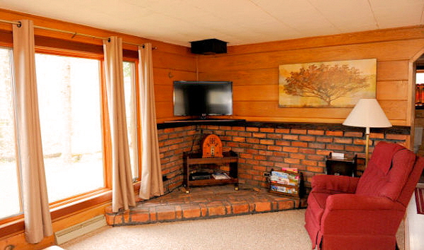 Rental Cottage Seven - Living Room with a View of Clear Lake
